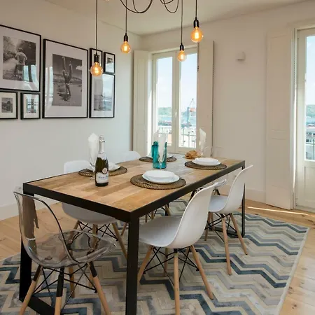 Boutique Lapa, 2 Suites, Luxury Design, River View Lisbon