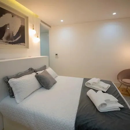 Apartment Boutique Lapa, 2 Suites, Luxury Design, River View Lisbon